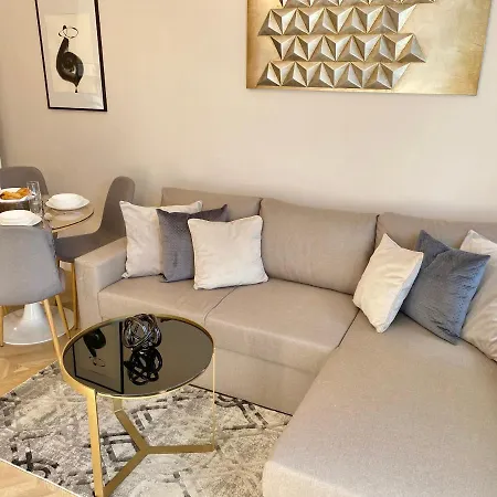 דירה Business & Family For 6 Guests With Free Parking סטרה זגורה