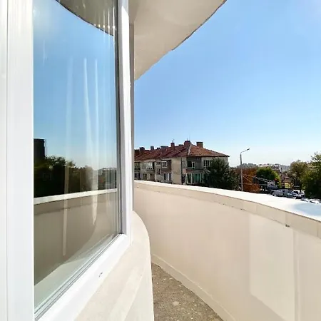 דירה Business & Family For 6 Guests With Free Parking *