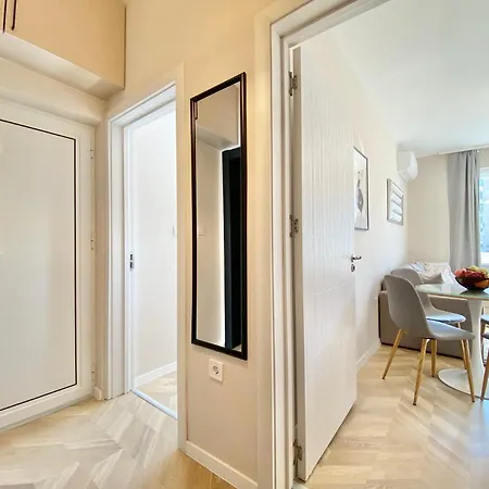 Business & Family For 6 Guests With Free Parking