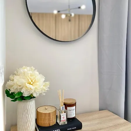 דירה Business & Family For 6 Guests With Free Parking