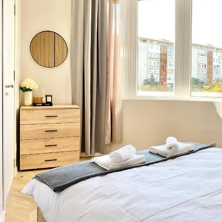 公寓 Business & Family For 6 Guests With Free Parking 旧扎戈拉