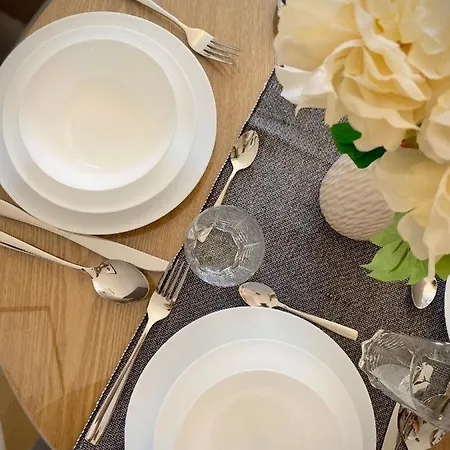 Business & Family For 6 Guests With Free Parking * סטרה זגורה