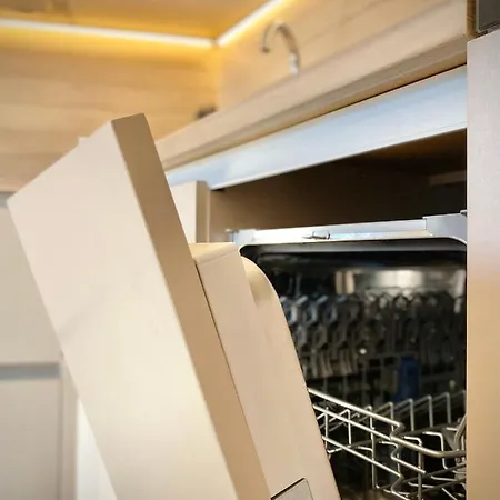 Business & Family For 6 Guests With Free Parking Apartman